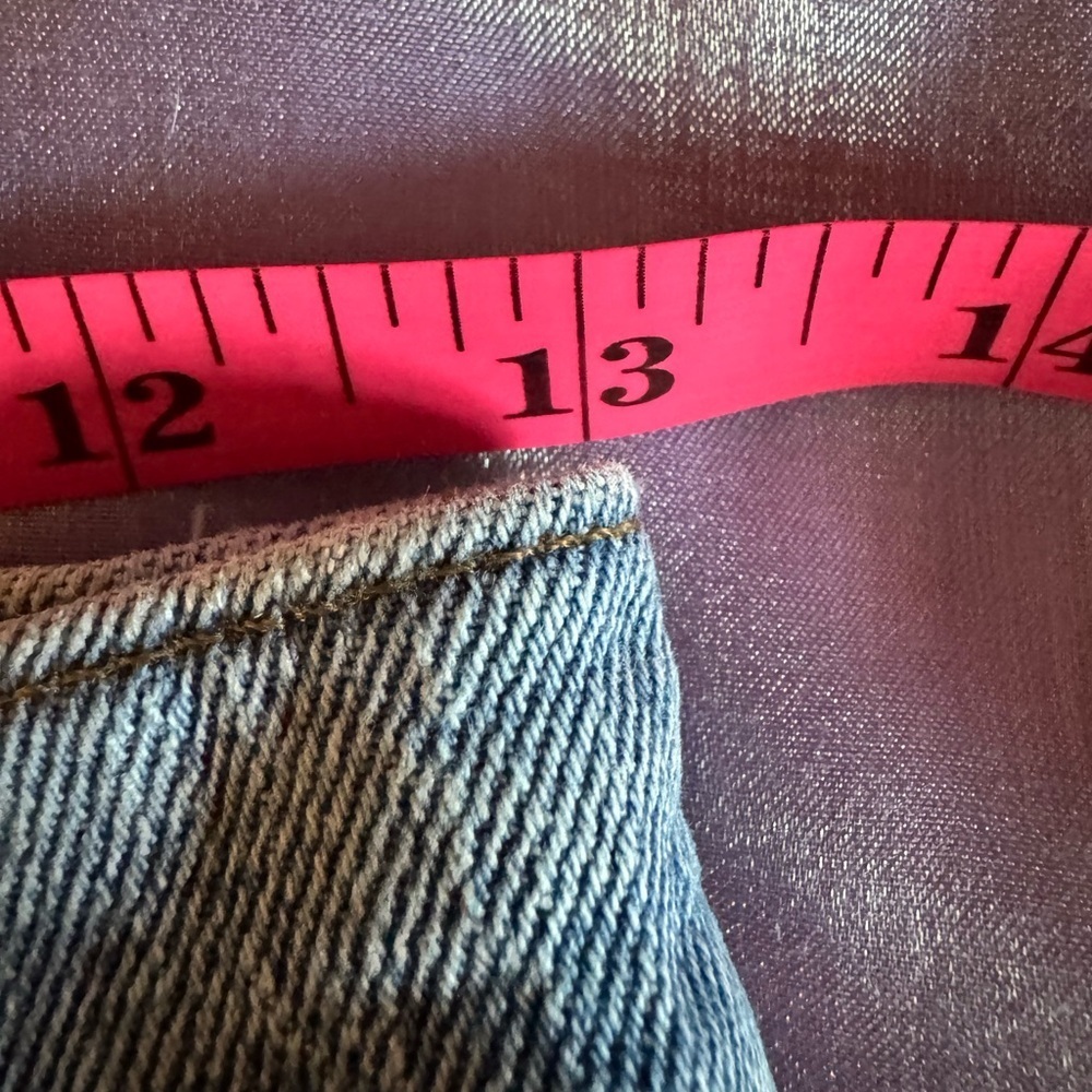 Madewell The Perfect Vintage Light Wash Distressed Crop Jeans​​ - Picture 10 of 12